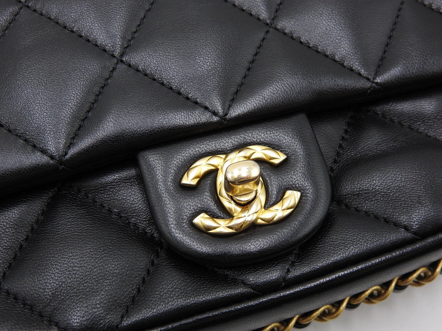 Chanel Mini Matelasse Flap Chain Shoulder Bag Lambskin Black Gold Hardware