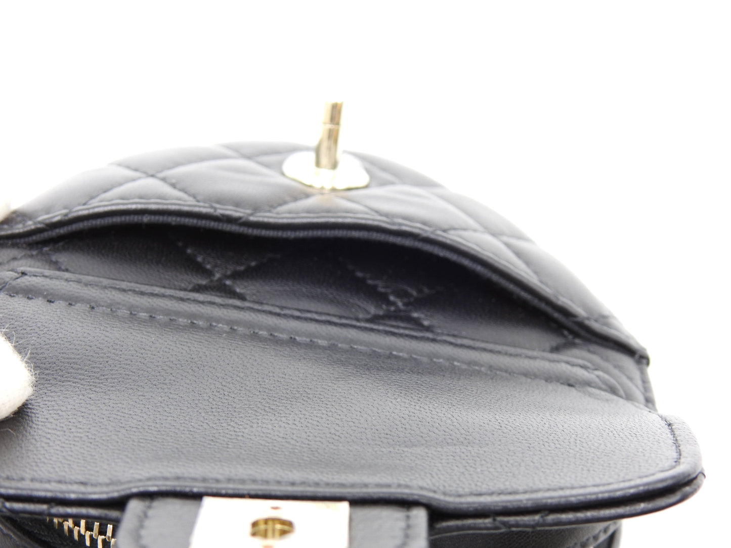 CHANEL CC in Love Heart Chain Waist Belt Bag Lambskin Black AP2787