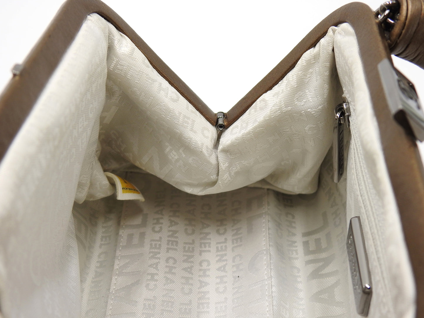 CHANEL Matelasse Vintage Calf Kiss Lock Hand Bag Leather Metallic Gold