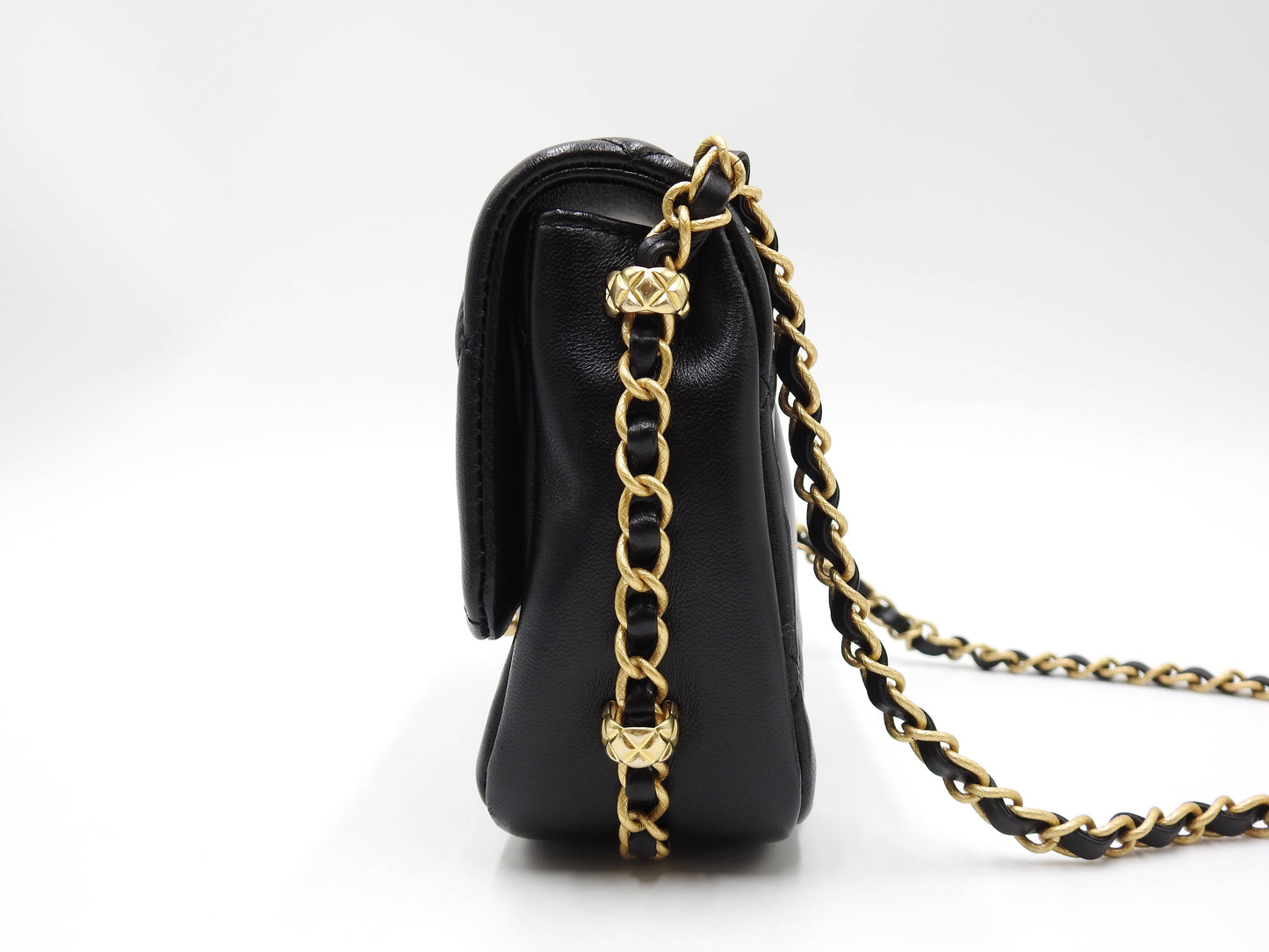 Chanel Mini Matelasse Flap Chain Shoulder Bag Lambskin Black Gold Hardware