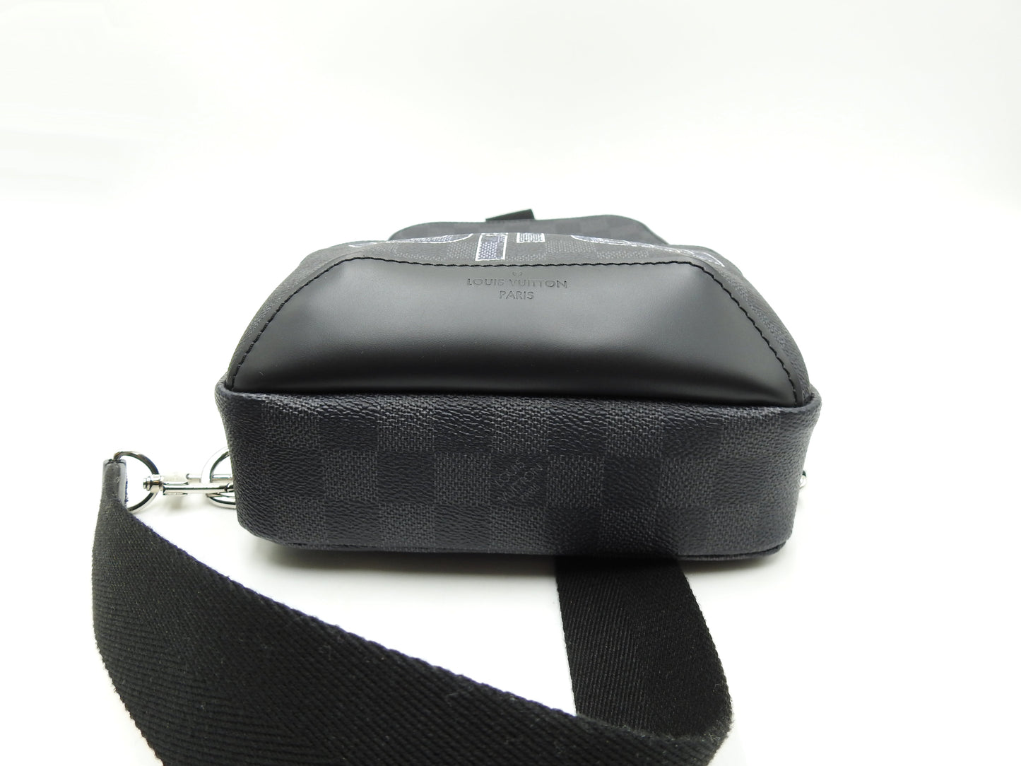 LOUIS VUITTON Damier Graphite LV Logo Avenue Sling Bag N40274